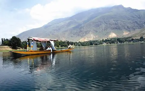 Amazing Kashmir Family Tour Package