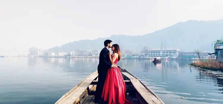 Kashmir Honeymoon Package 5 Nights 6 Days